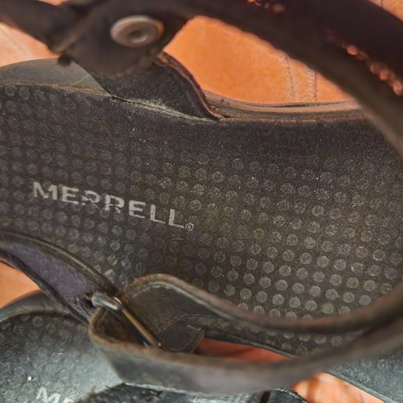 Merrell black leather studded low profile sandals sz 6 - Picture 7 of 9